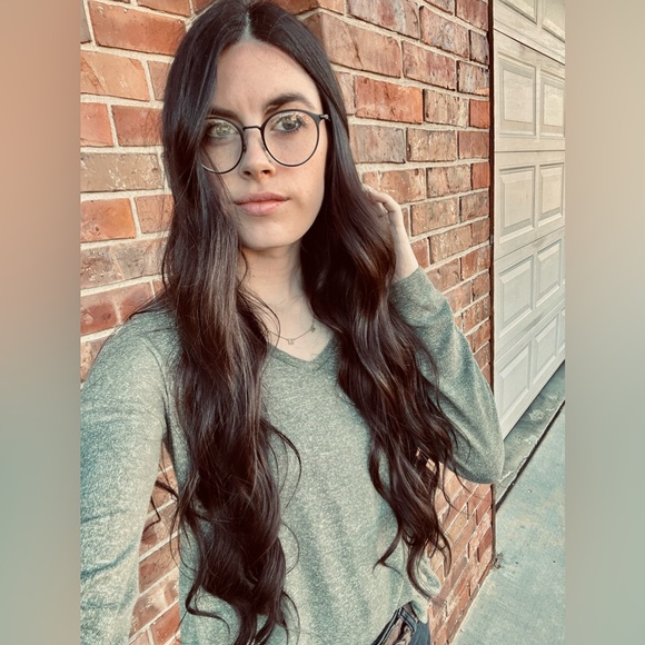 Meet your Posher, Mackenzie - Picture 3 of 5